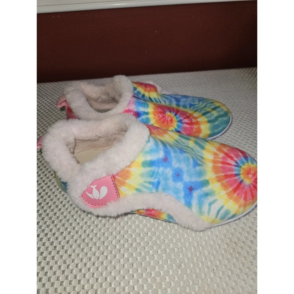 L-RUN Kids Fuzzy House Slippers - Rainbow Tie Dye Y6